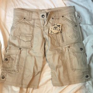 NWT Khaki cargo shorts